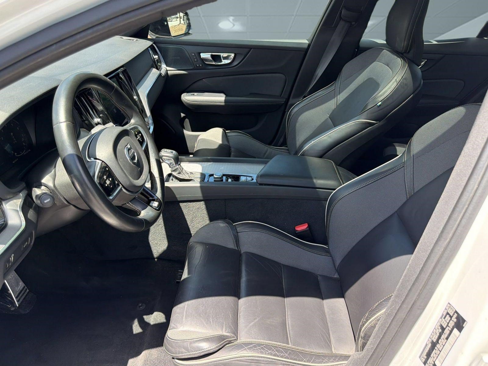 Used 2019 Volvo S60 T5 R-Design FWD image 5