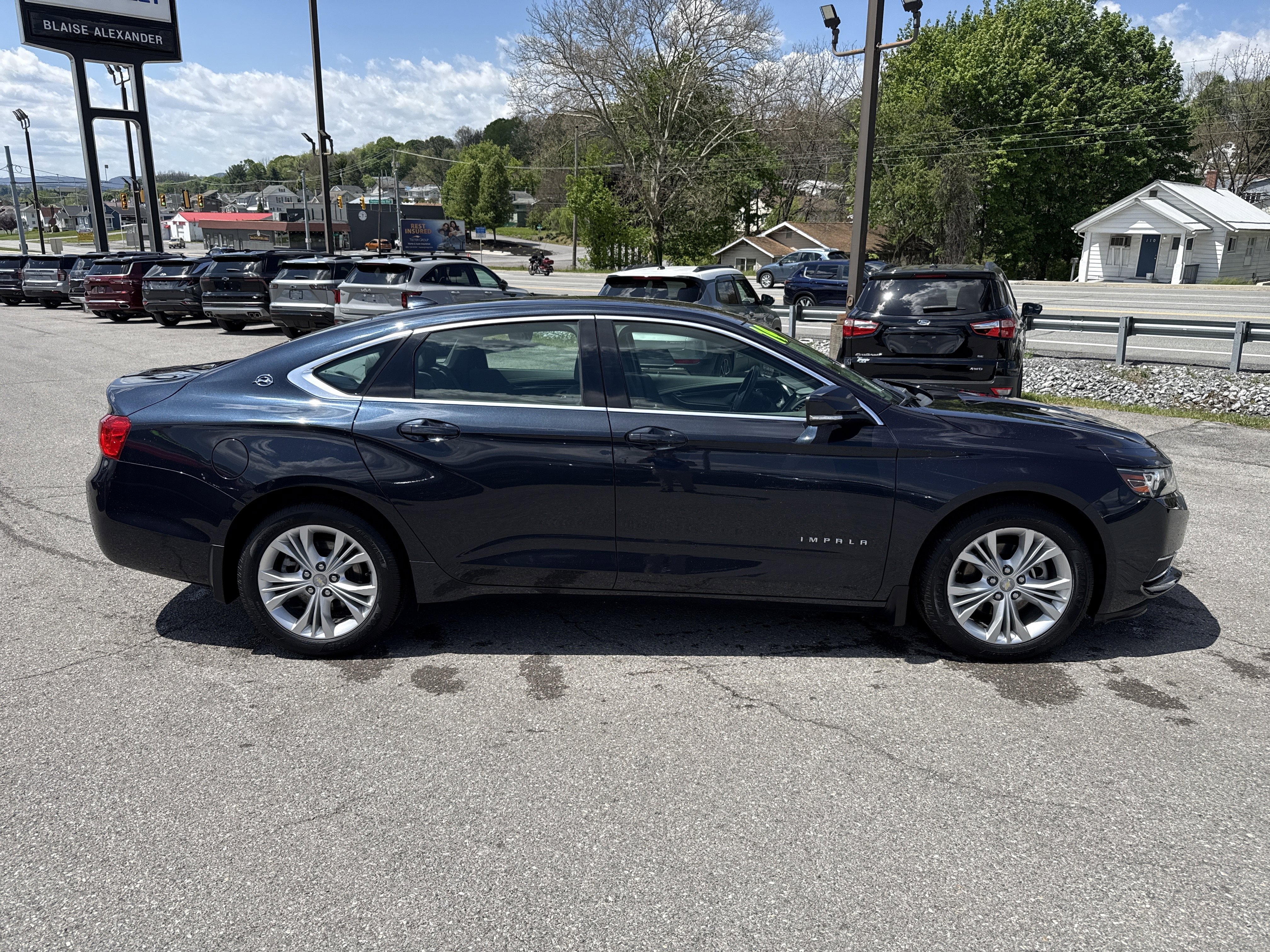 Used 2014 Chevrolet Impala LT w/ Convenience Package FWD image 2