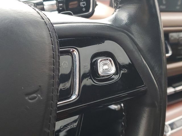 Certified 2023 Lincoln Aviator Reserve w/ Equipment Group 201A image 17