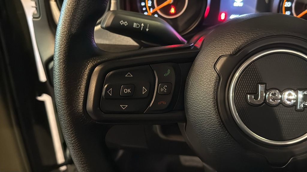 Used 2025 Jeep Wrangler Sport image 24