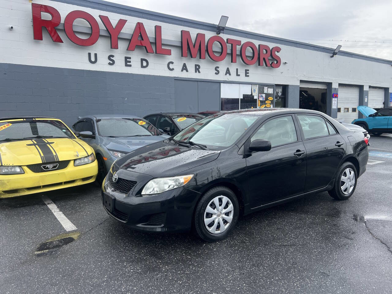 Used 2010 Toyota Corolla LE image 1