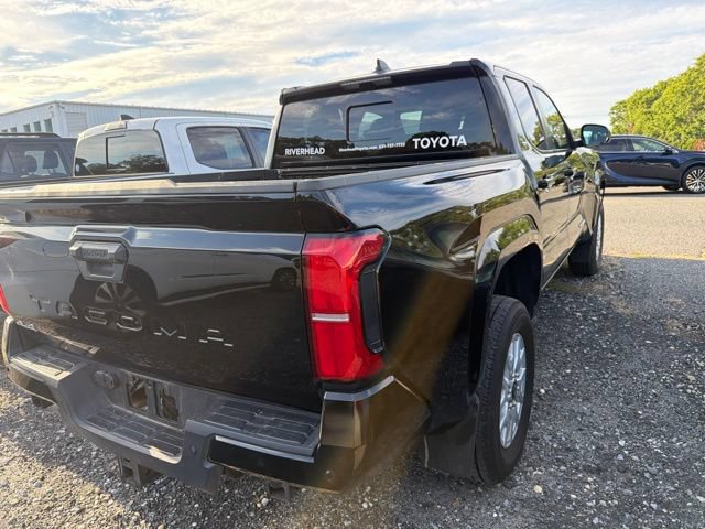 Certified 2024 Toyota Tacoma SR5 AWD/4WD image 8