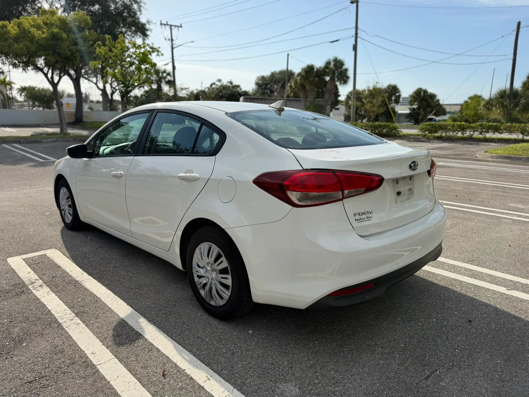 Used 2017 Kia Forte LX FWD image 6