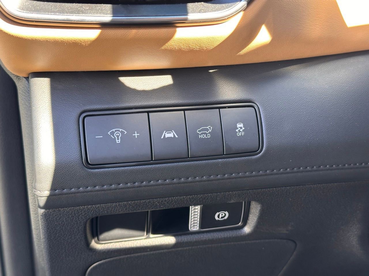 Used 2023 Hyundai Santa Fe Calligraphy w/ Cargo Package image 29