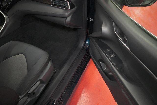 Certified 2018 Toyota Camry LE w/ Convenience Package FWD image 19