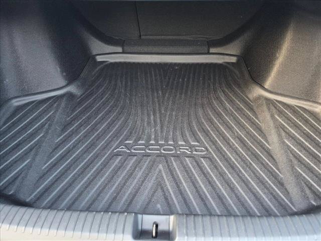Used 2024 Honda Accord Touring image 6