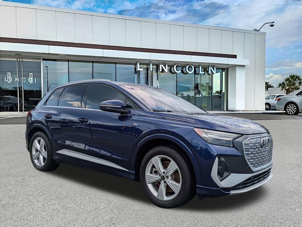 Used 2025 Audi Q4 e-tron Prestige w/ Cold Weather Package