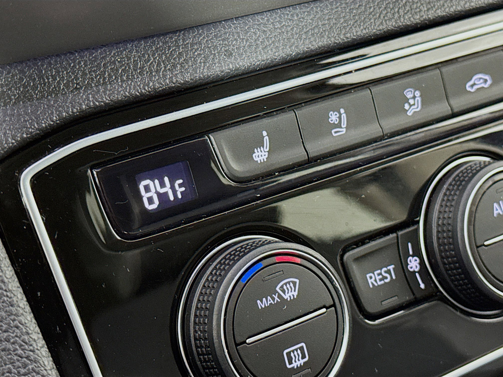 Used 2023 Volkswagen Atlas SEL Premium image 21