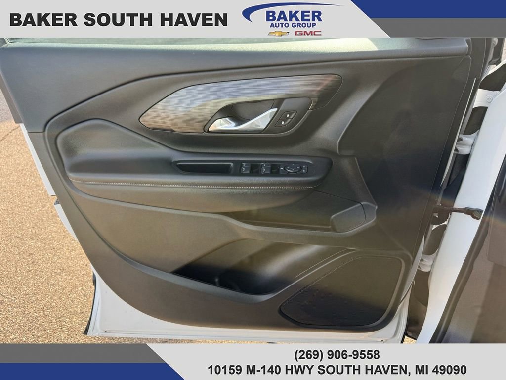 Used 2024 GMC Terrain SLE image 20