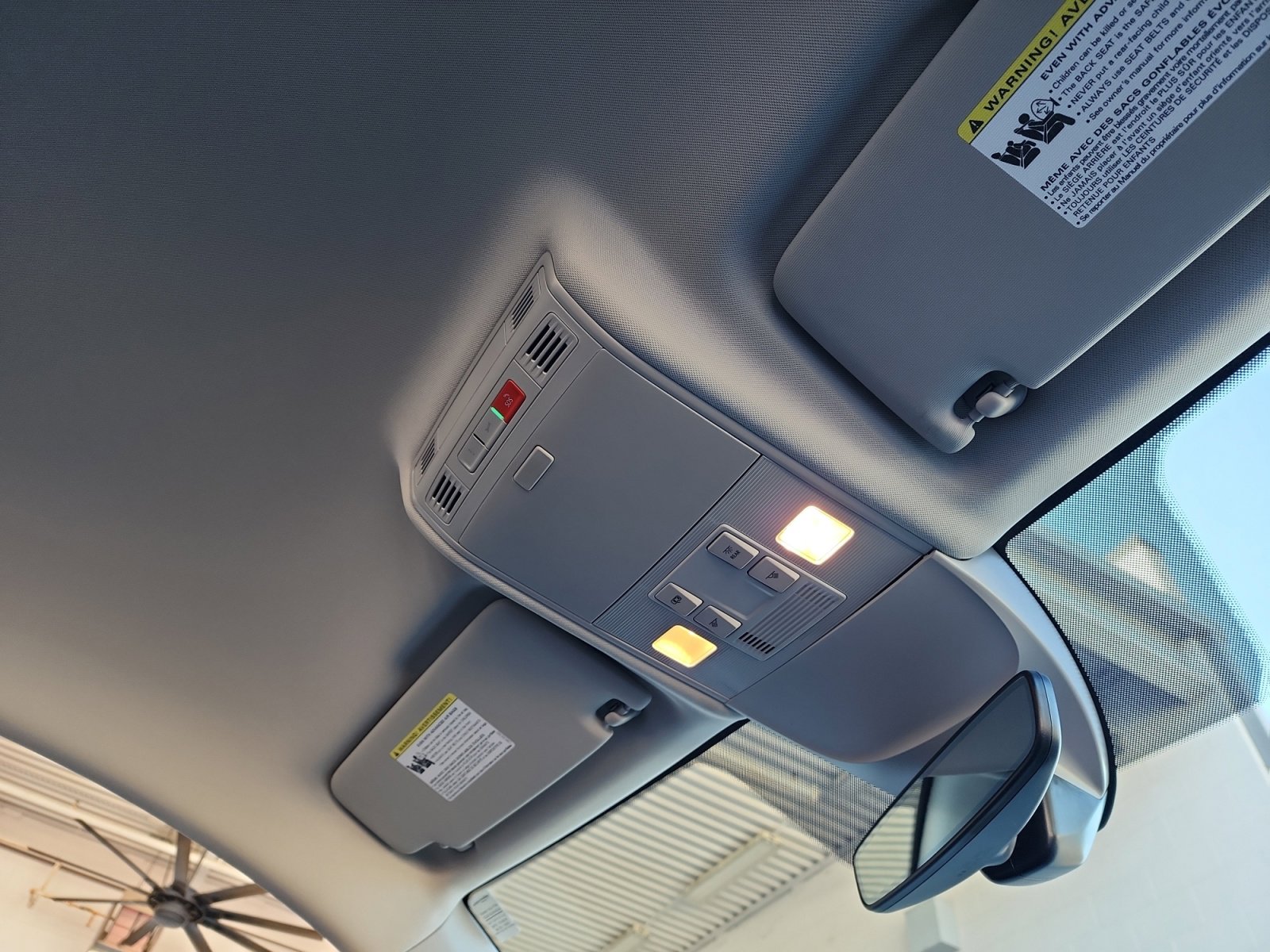 Certified 2024 Volkswagen Taos SE image 33