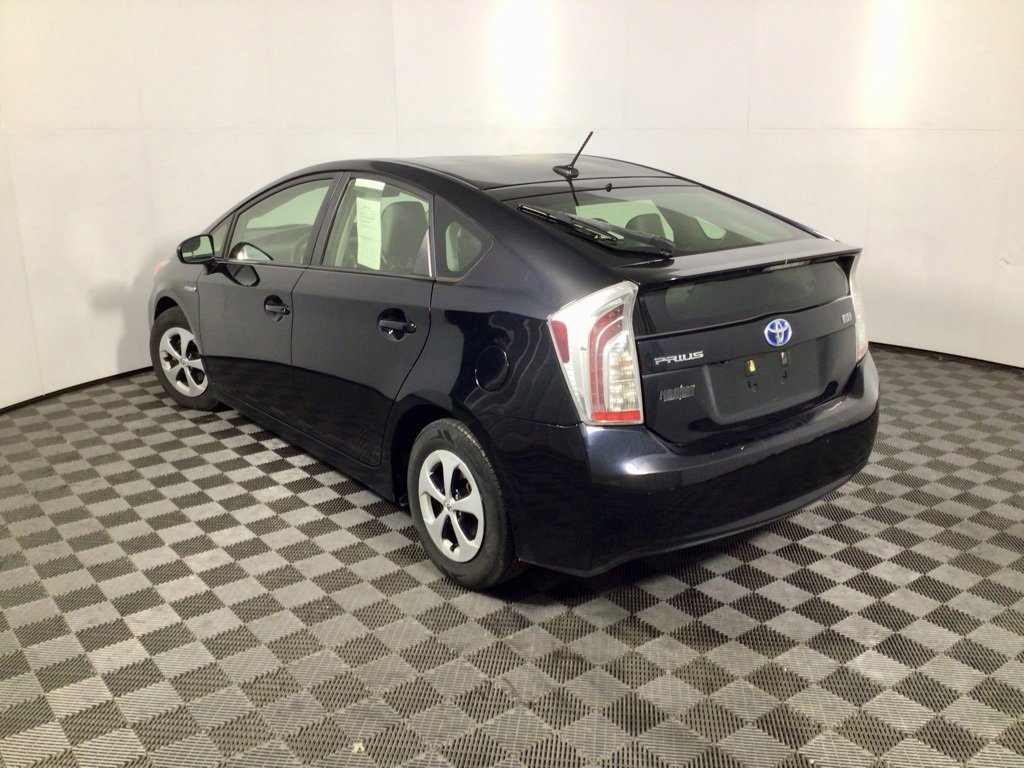 Used 2015 Toyota Prius Four image 8