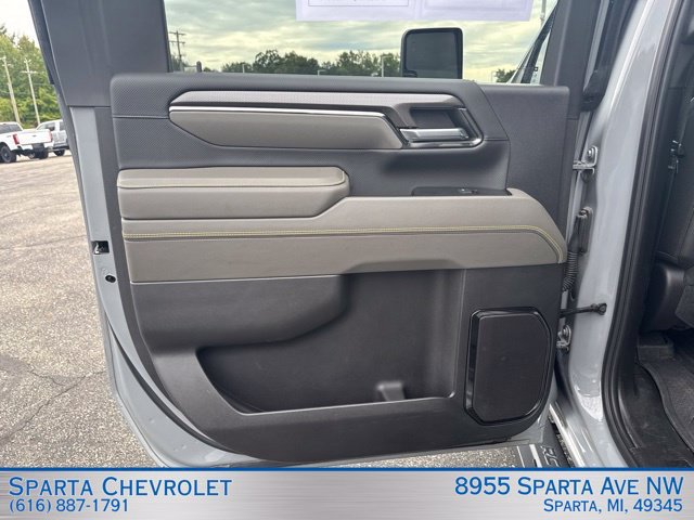 Used 2024 Chevrolet Silverado 2500 ZR2 w/ Technology Package AWD/4WD image 38