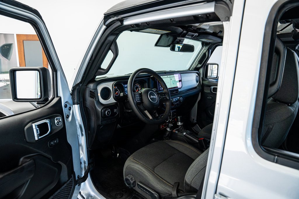 Used 2024 Jeep Wrangler Willys image 31