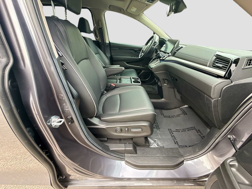 Used 2025 Honda Odyssey Touring image 31