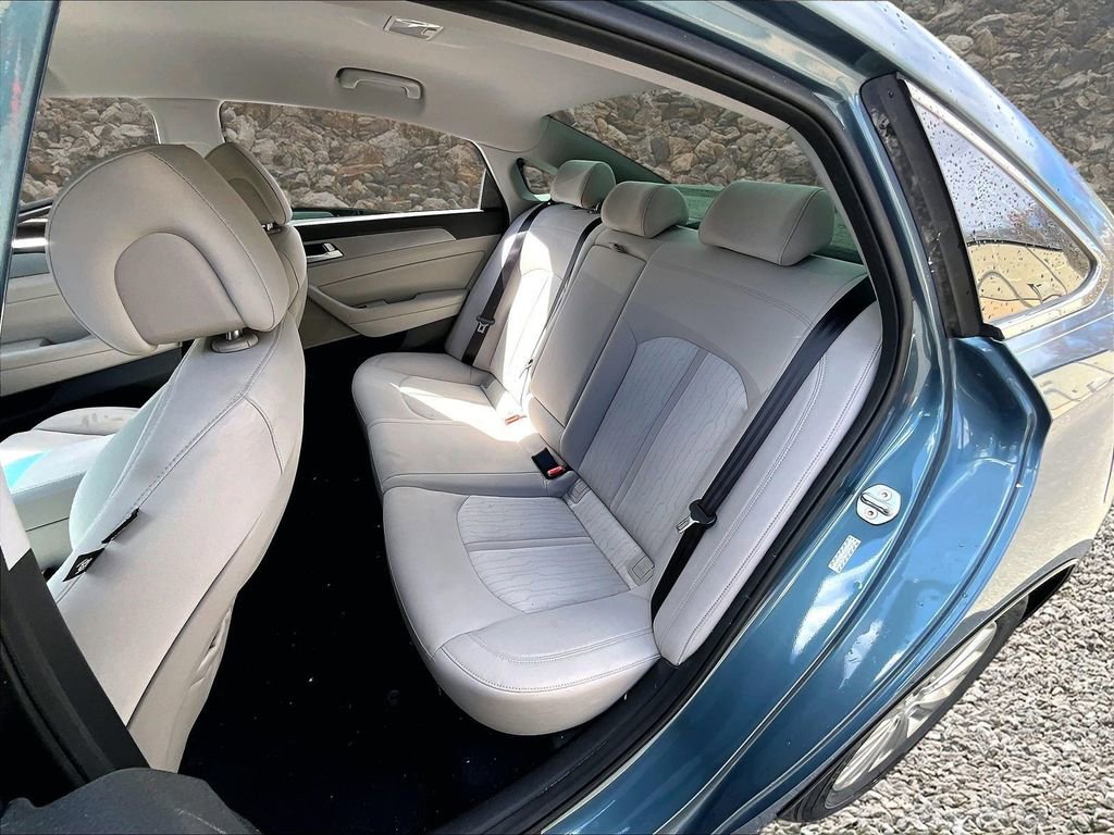 Used 2016 Hyundai Sonata SE image 24