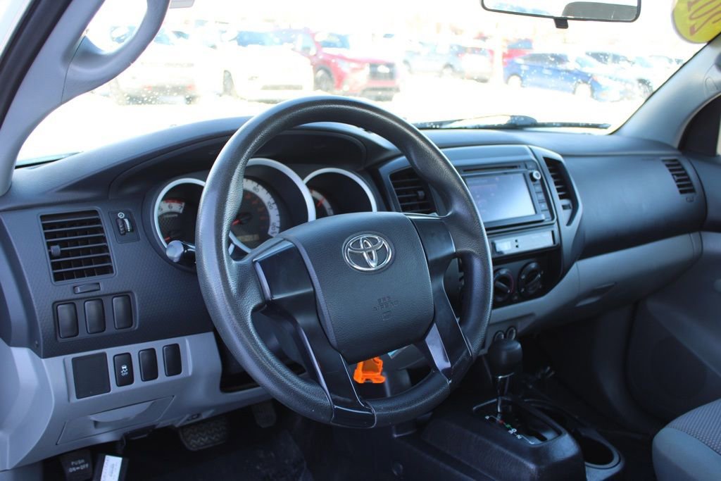 Used 2014 Toyota Tacoma Base image 12