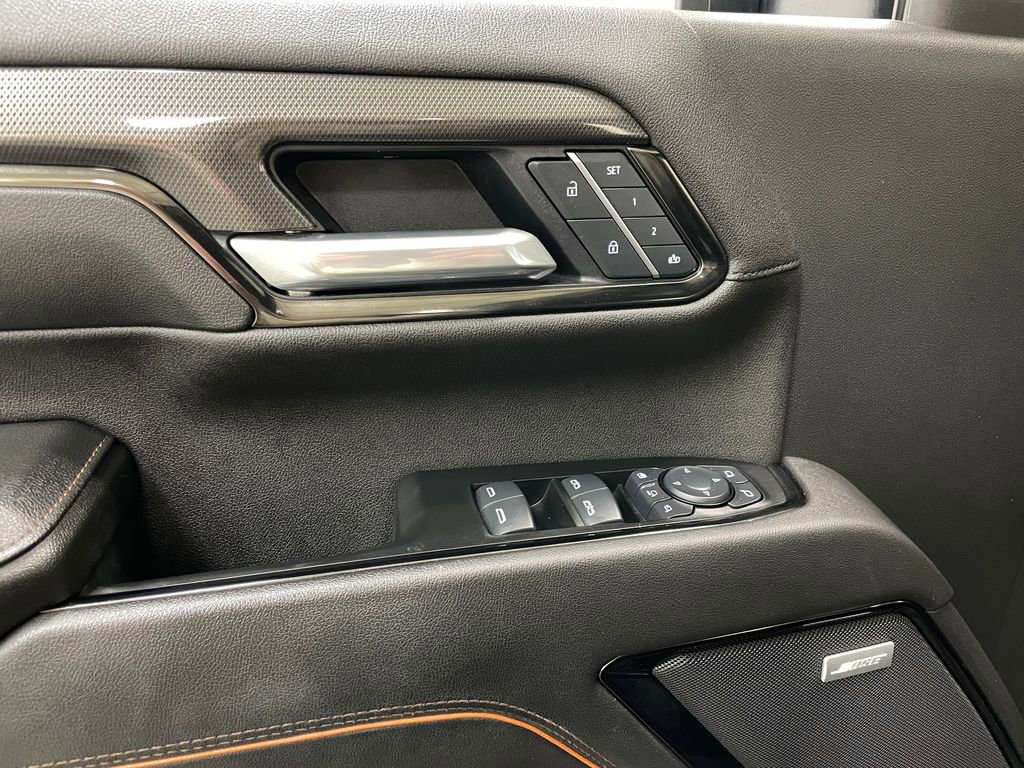 Used 2025 GMC Sierra 2500 AT4 image 30