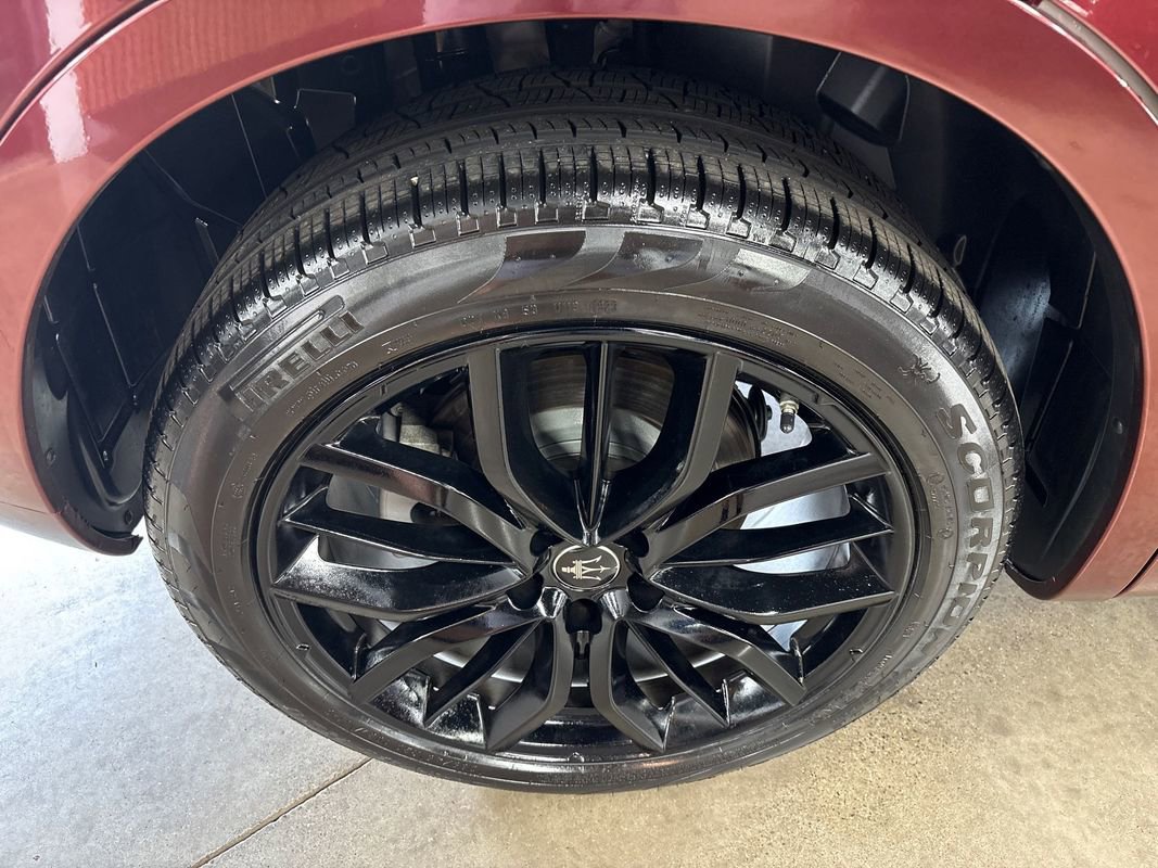 Used 2022 Maserati Levante GT image 27