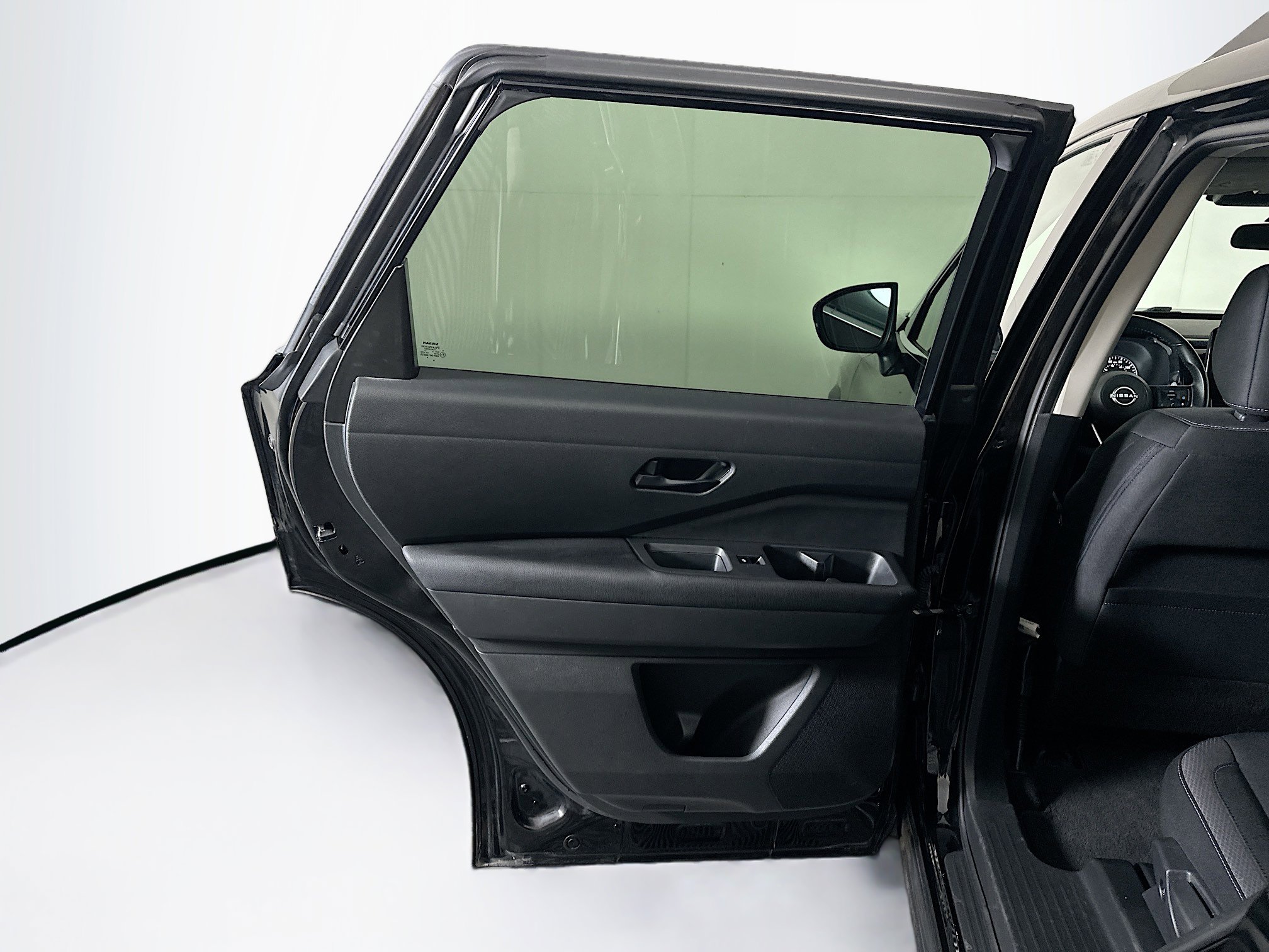 Used 2025 Nissan Pathfinder SV image 26