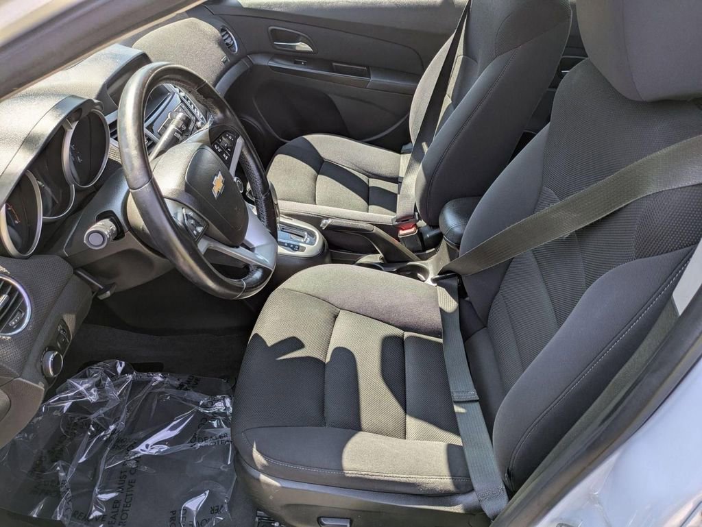 Used 2013 Chevrolet Cruze LT FWD image 11