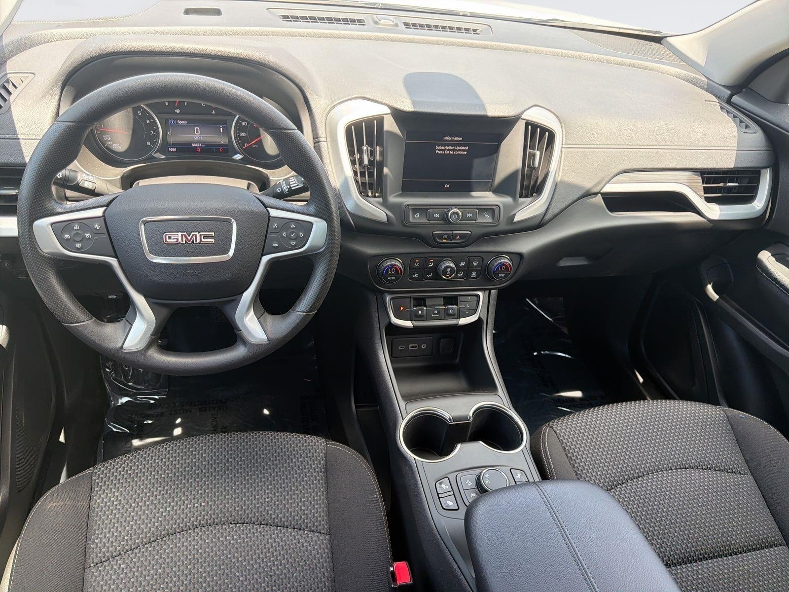 Used 2022 GMC Terrain SLE w/ Driver Convenience Package FWD image 6