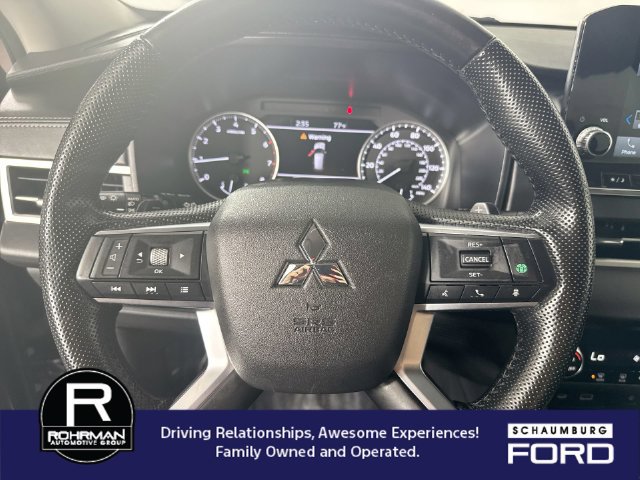 Used 2024 Mitsubishi Outlander SE AWD/4WD image 11