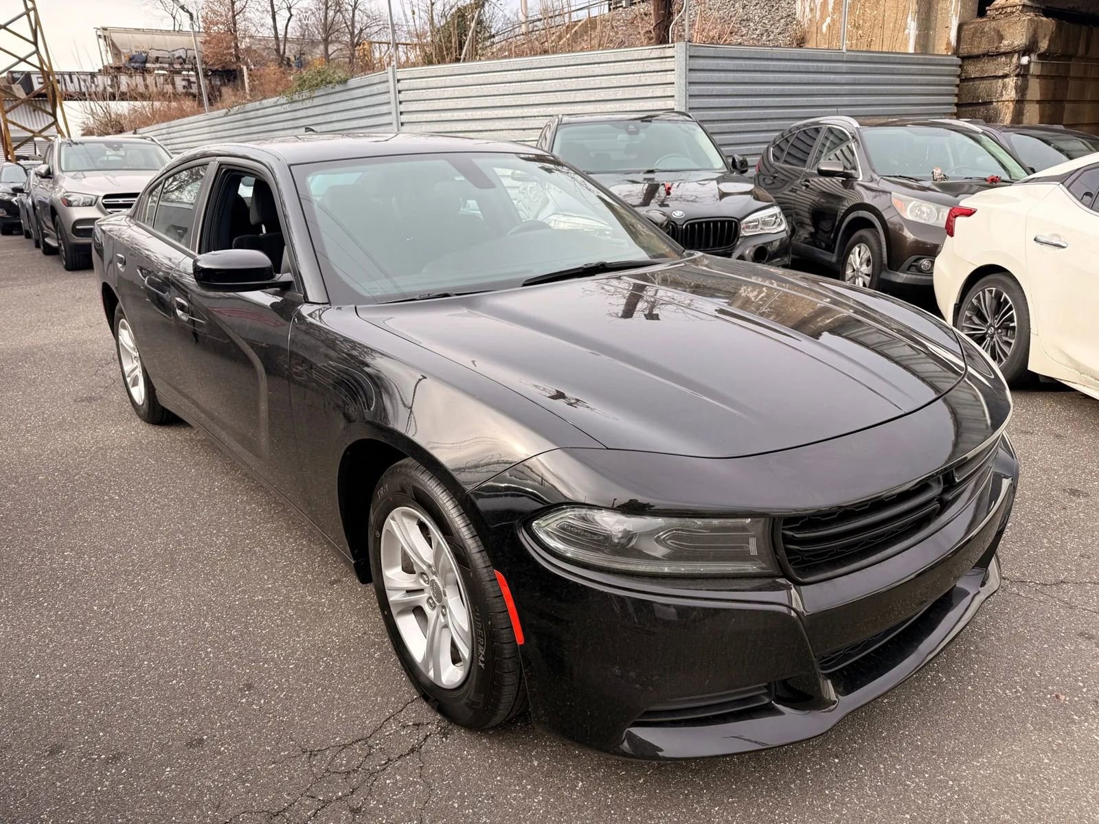 Used 2023 Dodge Charger SXT image 3