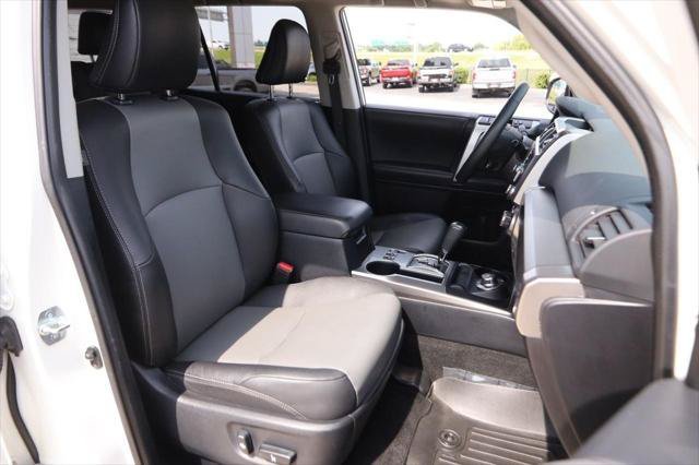 Certified 2022 Toyota 4Runner SR5 Premium w/ Moonroof Package AWD/4WD image 27