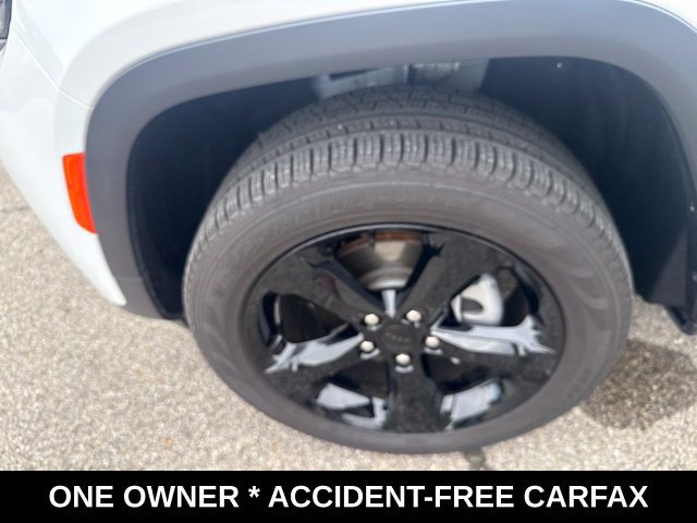 Used 2026 Jeep Grand Cherokee Limited w/ Limited Altitude Package AWD/4WD image 39