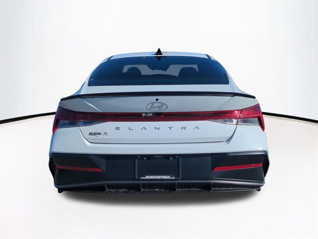 New 2026 Hyundai Elantra SEL Sport image 6