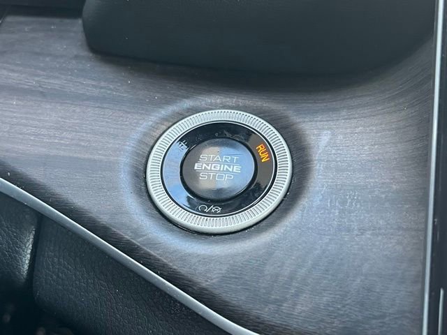 Used 2024 Jeep Grand Cherokee Limited image 16