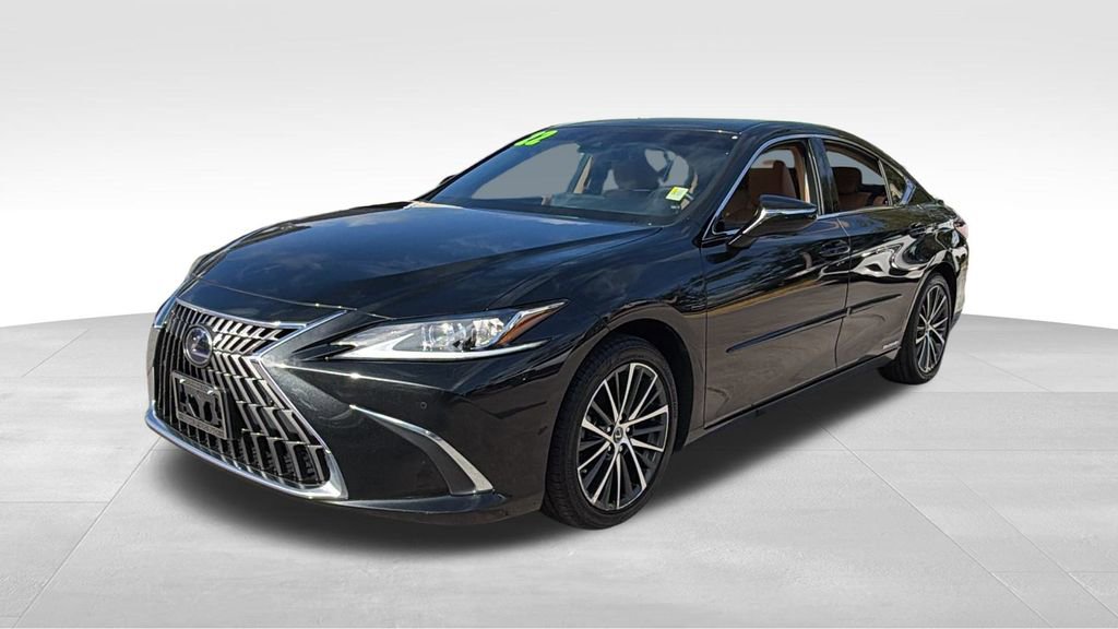 Used 2022 Lexus ES 300h w/ Premium Package image 3