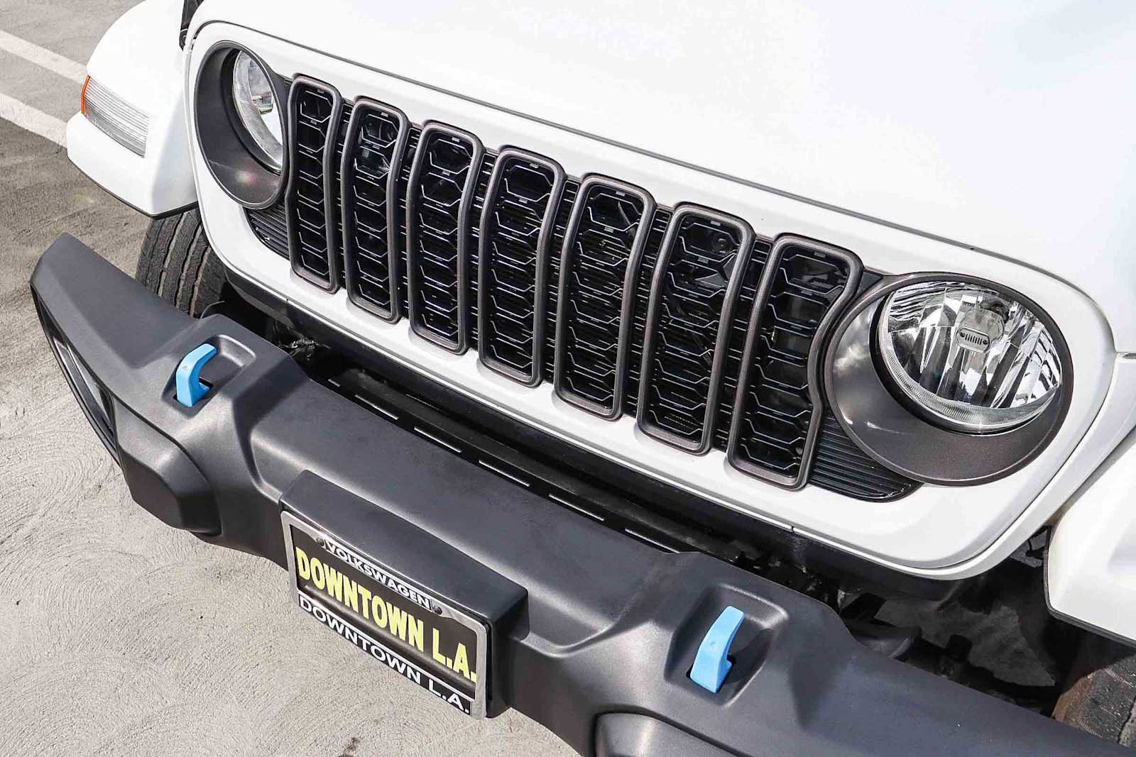 Used 2024 Jeep Wrangler Sport S image 8