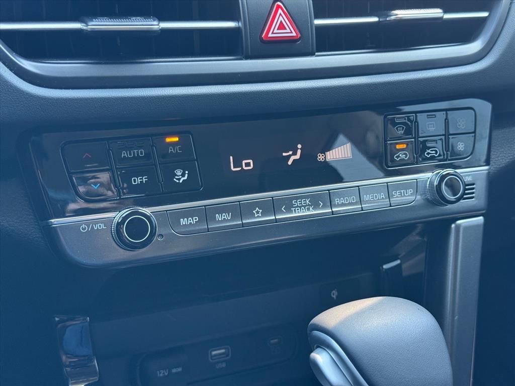 Certified 2025 Kia Seltos EX w/ EX Sunroof Package image 22