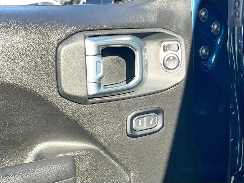 Certified 2025 Jeep Wrangler Willys image 17