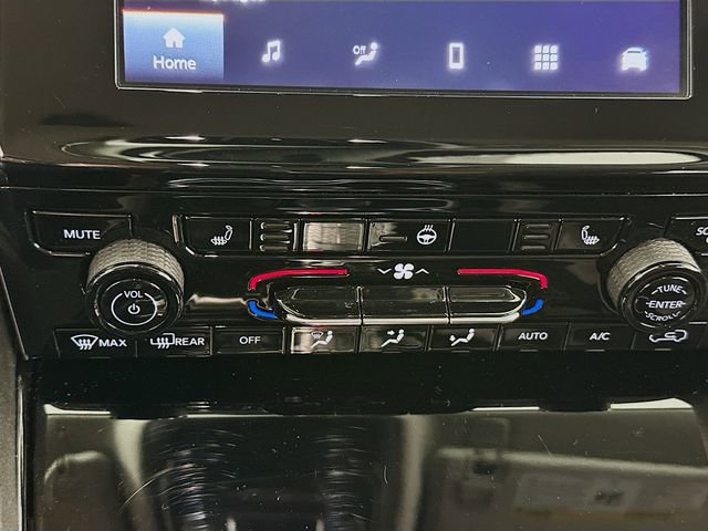 Used 2023 Jeep Grand Cherokee Laredo w/ Luxury Tech Group I image 16