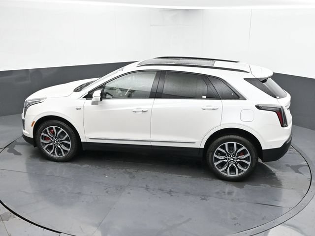 New 2026 Cadillac XT5 Sportv w/ LPO, Floor Liner Package AWD/4WD image 35