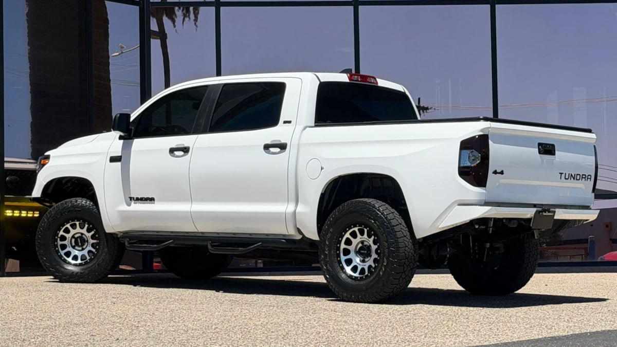 Used 2021 Toyota Tundra SR5 AWD/4WD image 9