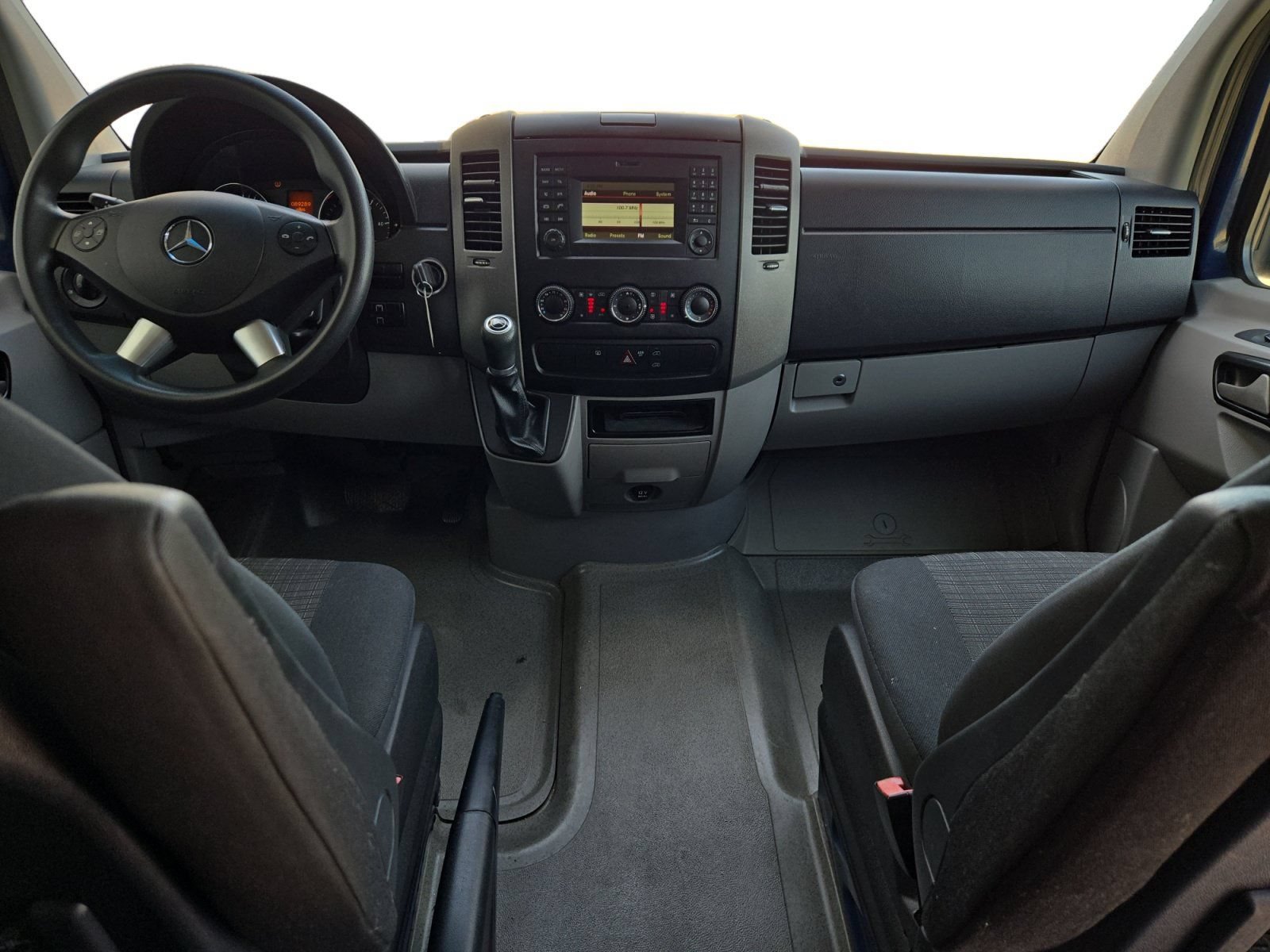 Used 2016 Mercedes-Benz Sprinter 2500 image 13
