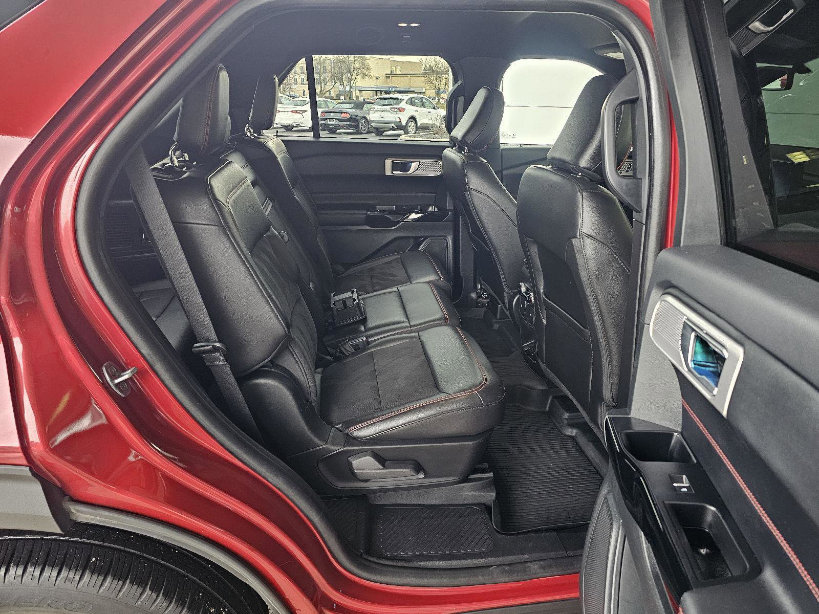 Used 2023 Ford Explorer ST-Line image 14