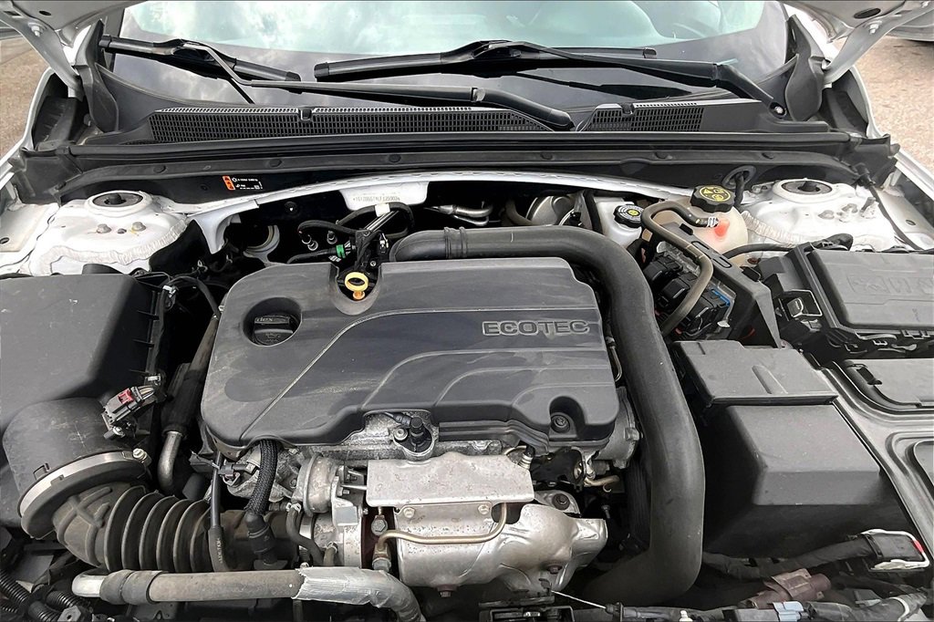 Used 2020 Chevrolet Malibu LT image 28
