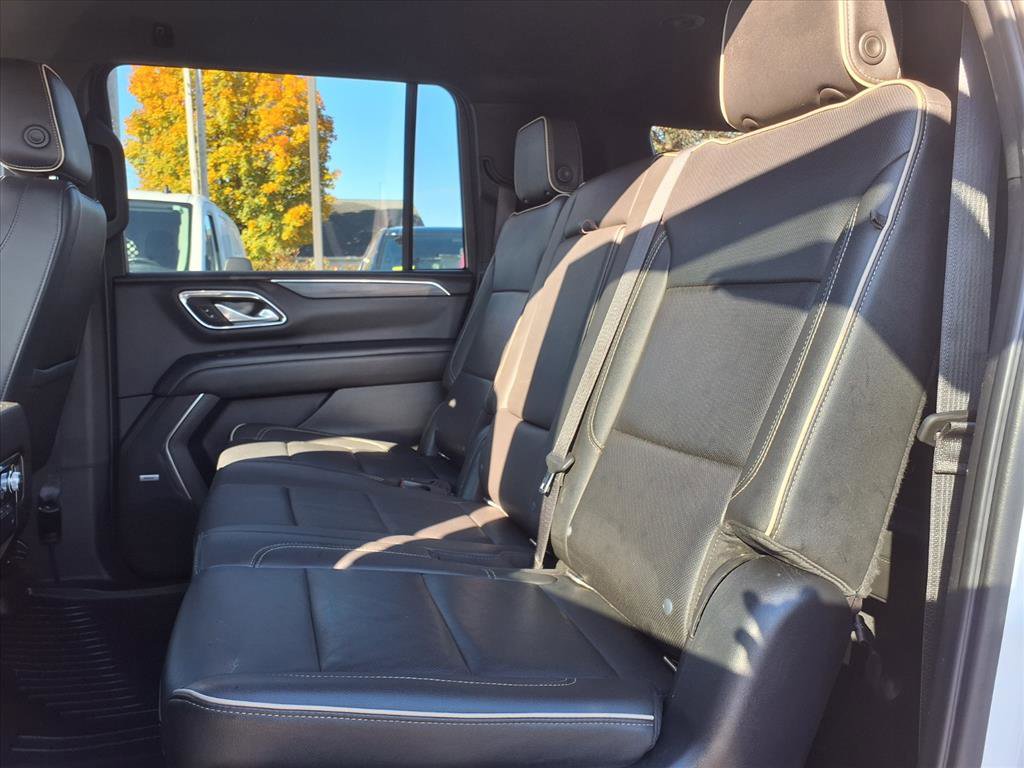 Used 2022 GMC Yukon XL SLT AWD/4WD image 7