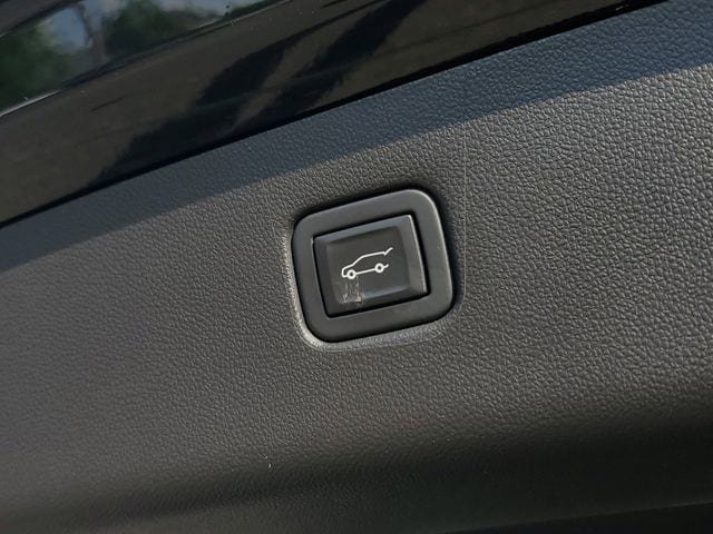 Used 2021 Chevrolet Blazer RS w/ Enhanced Convenience Package AWD/4WD image 10