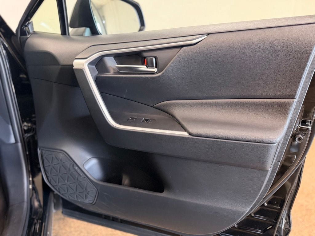 Used 2024 Toyota RAV4 SE w/ Weather & Moonroof Package AWD/4WD image 19