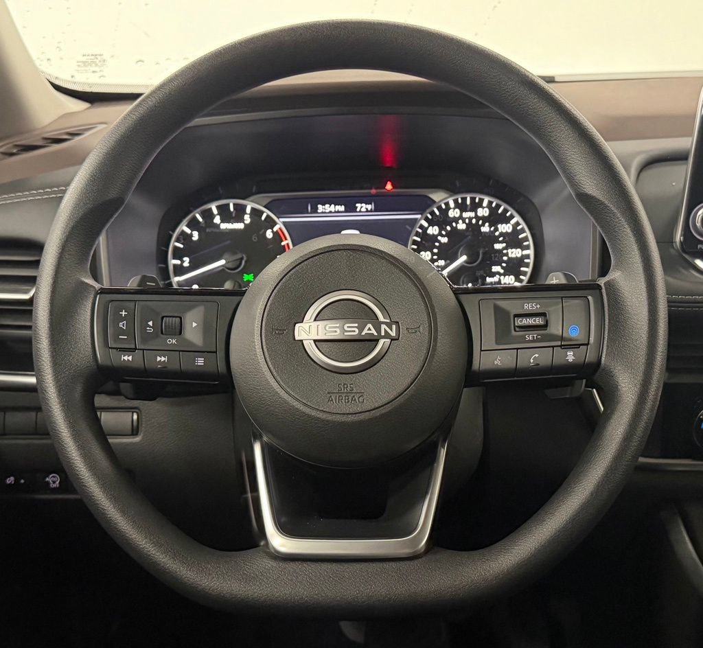 Used 2023 Nissan Rogue SV AWD/4WD image 16