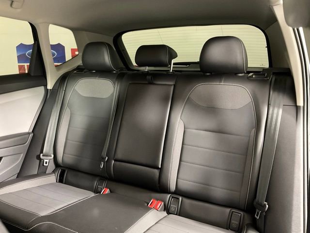 Used 2023 Volkswagen Taos SE image 16