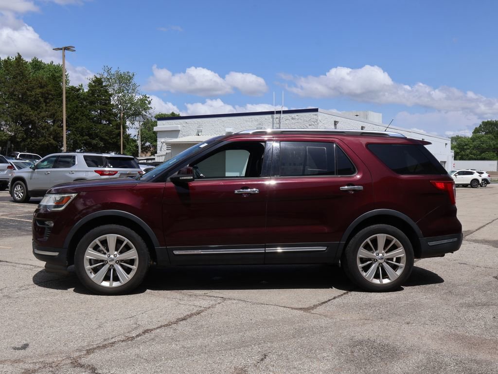 Used 2019 Ford Explorer Limited w/ Safe & Smart Package AWD/4WD image 4