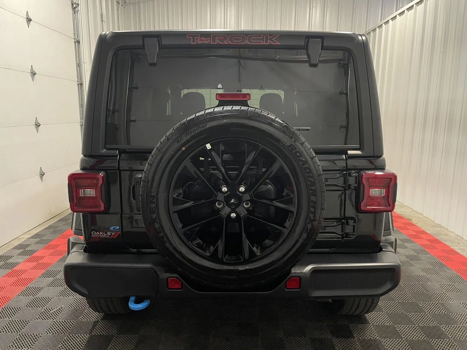 Used 2024 Jeep Wrangler Sahara 4xe image 7