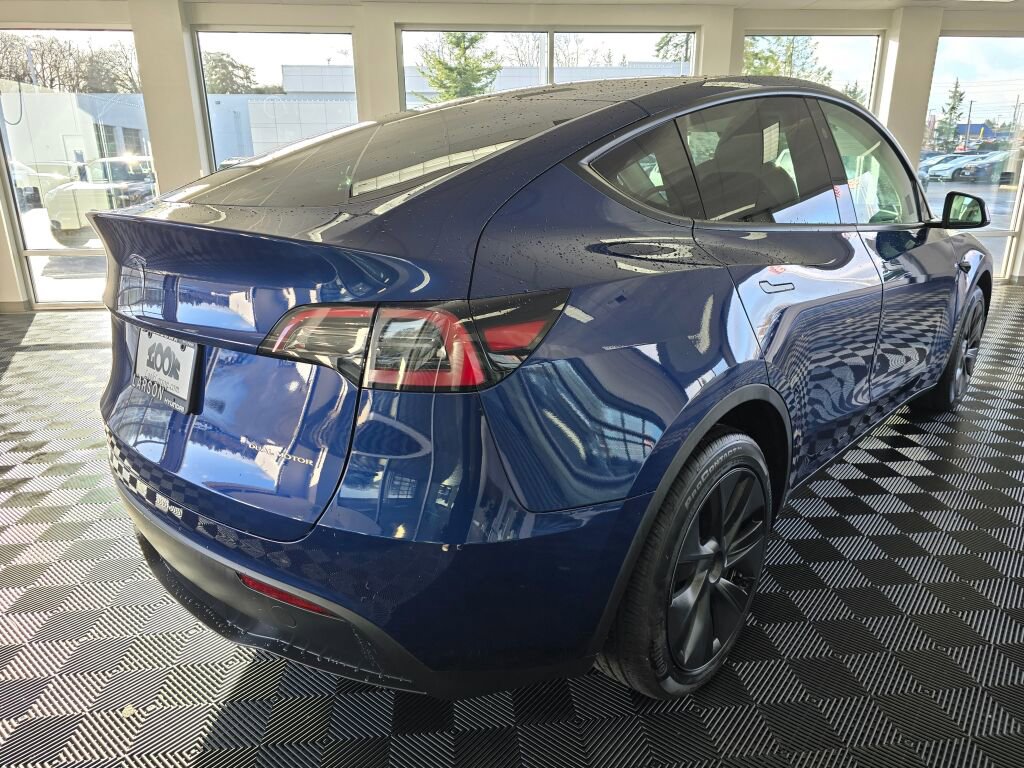 Used 2025 Tesla Model Y Long Range image 4