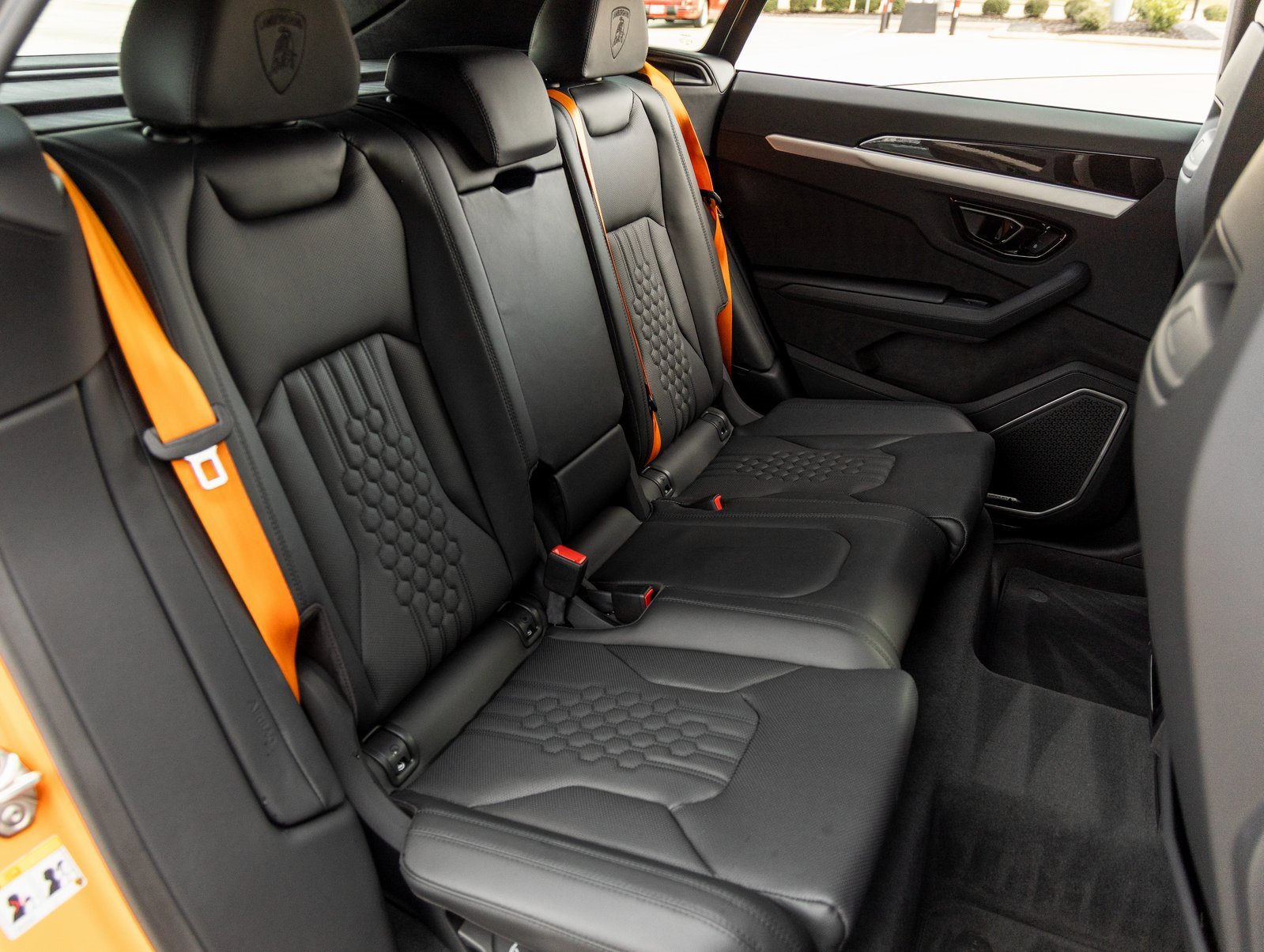 Used 2025 Lamborghini Urus SE image 37